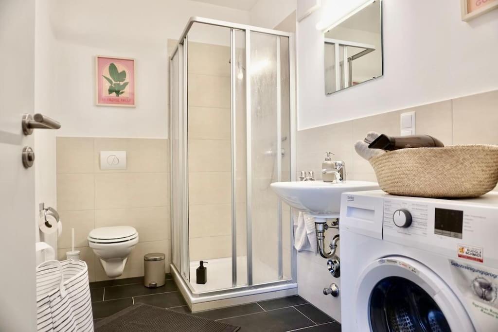 Stylisches Studio Mit Privatem Stellplatz Wenige Minuten Von Der Innenstadt & Mosel Koblenz  Luaran gambar